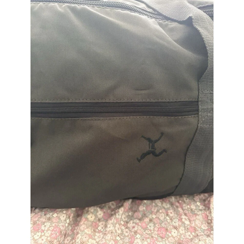 Camp Inn Vintage 3-Pocket Cargo Bag Olive Green Large Travel Duffel 314-048-007